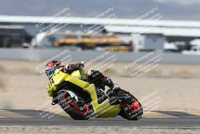 media/Apr-18-2025-CVMA Friday Practice (Fri) [[88baa45499]]/Racer 3/Session 5 (Turn 14 Tip In)/